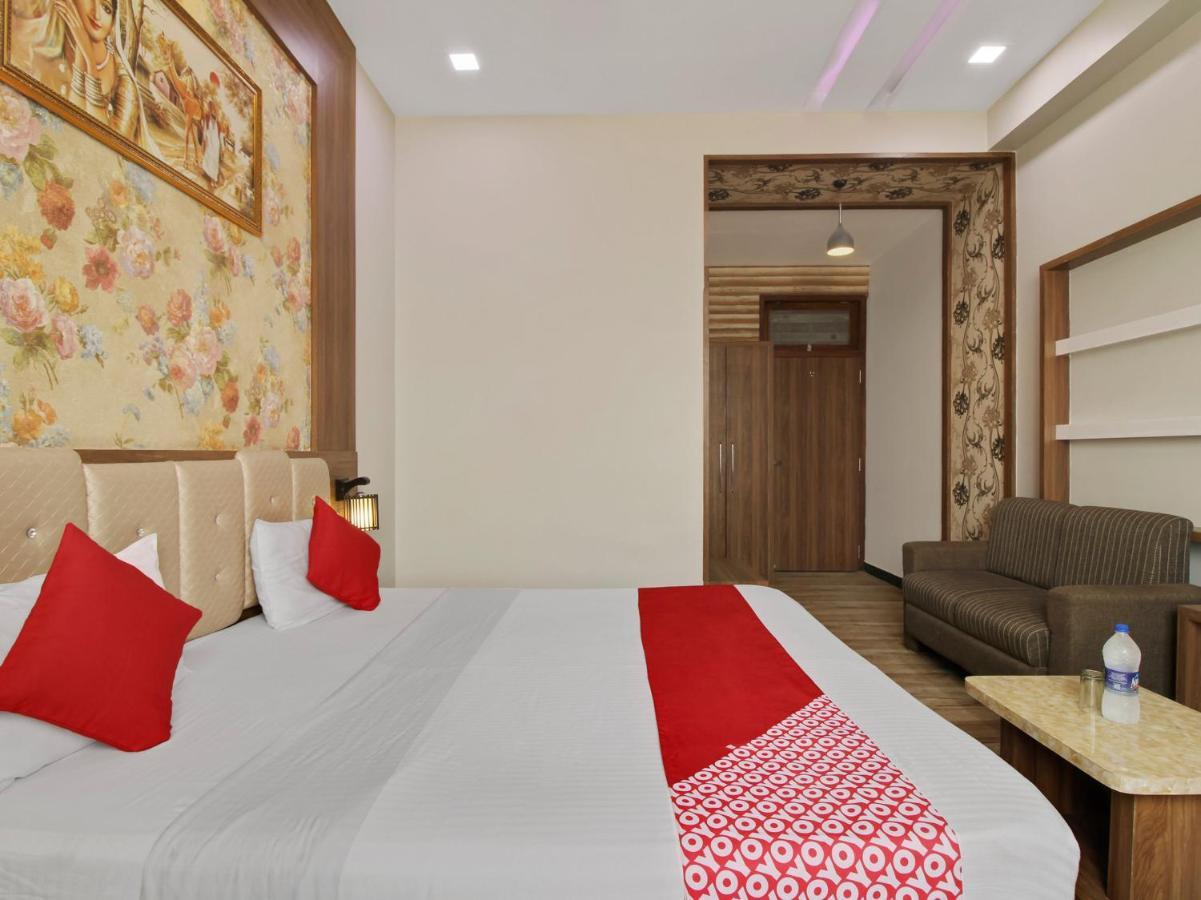 Hotel Delight Мумбаи Экстерьер фото