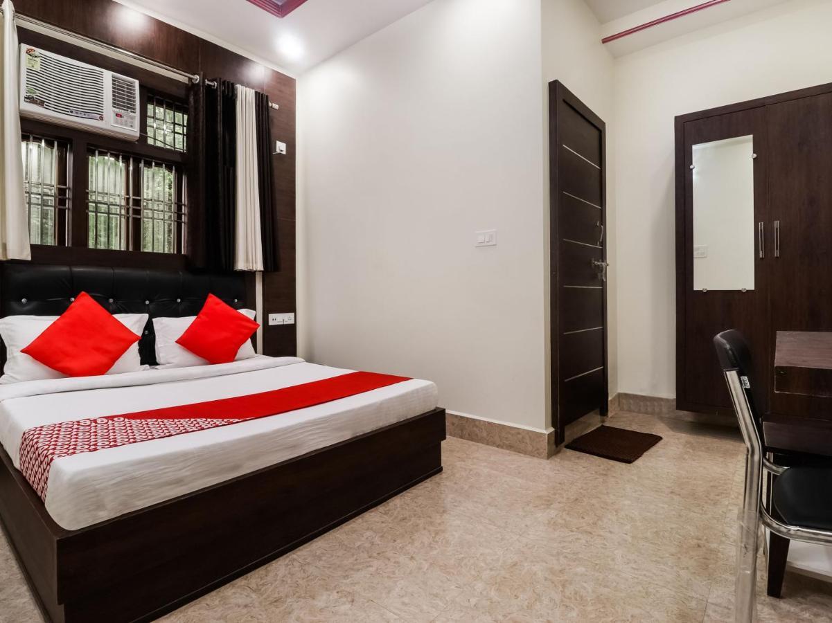 Hotel Delight Мумбаи Экстерьер фото